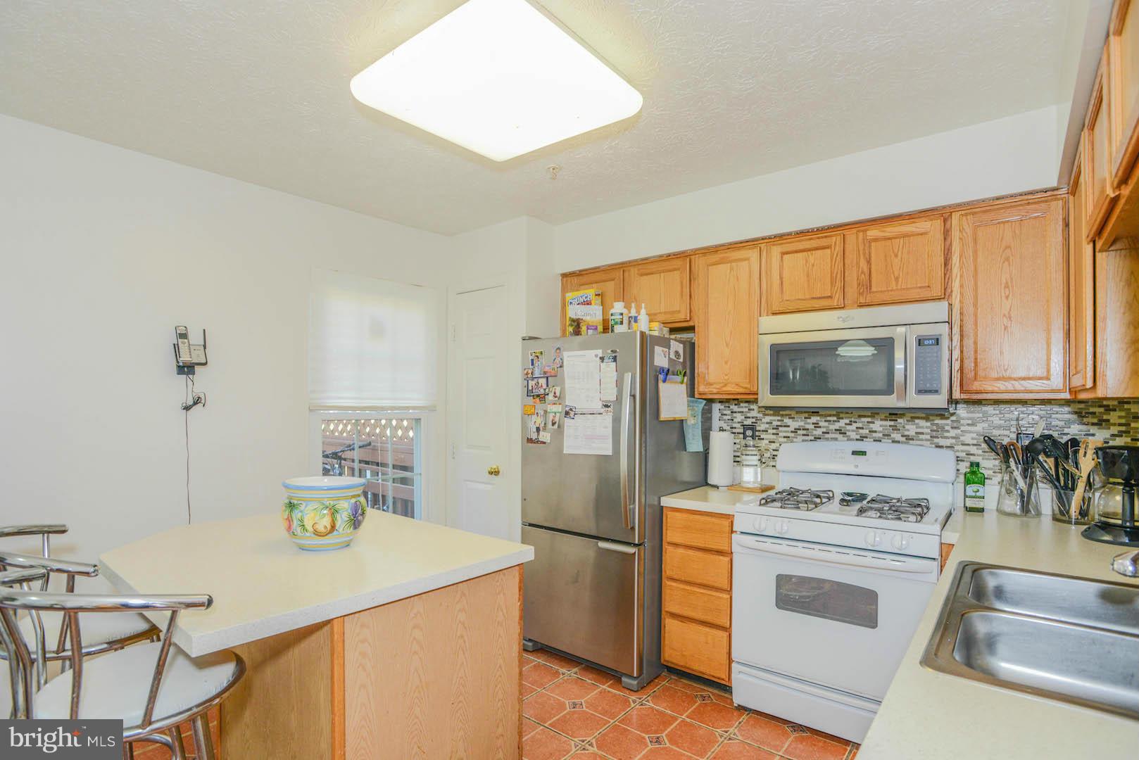 21 Ridge Manor Court Damascus, MD 20872 - Photo 10 of 30 Kitchen