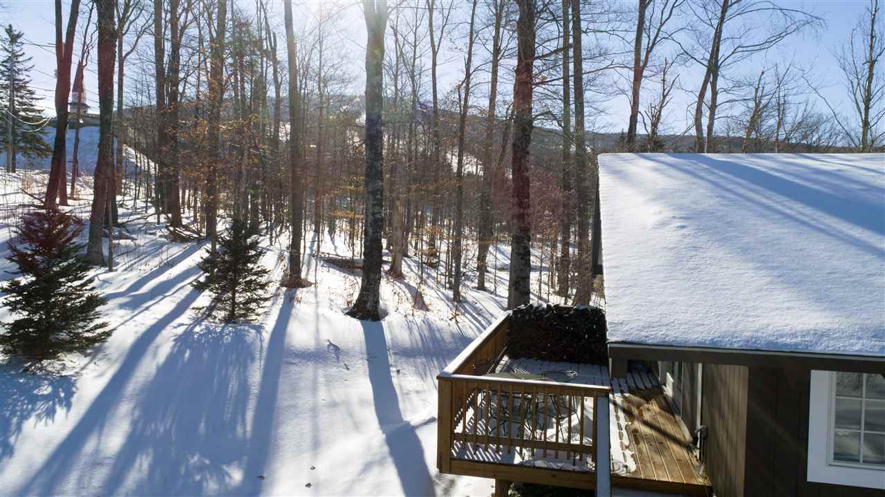 11 West Round Road Winhall, VT 05340 - Photo 2 of 33
