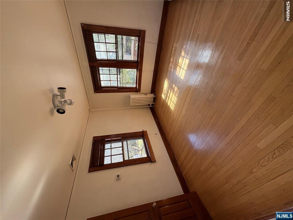 325 Bogert Avenue Ridgewood, NJ 07450 - Photo 4 of 37