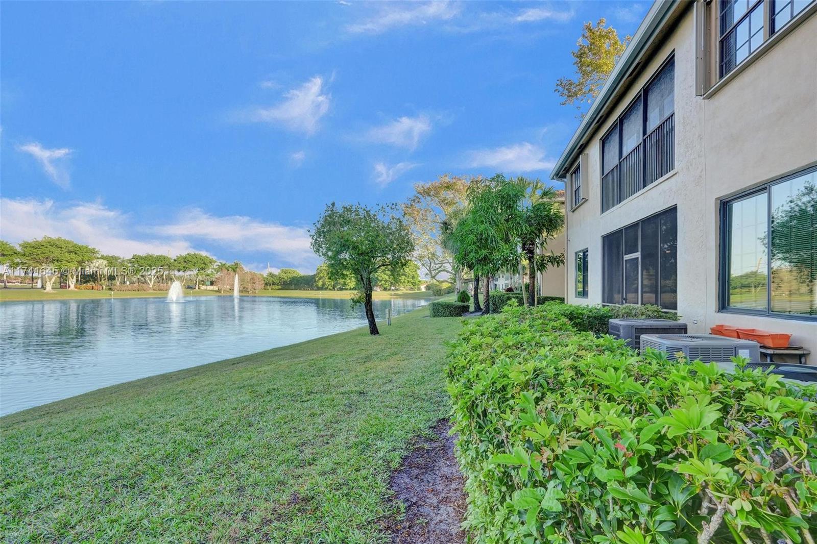 6765 Montego Bay Boulevard, Unit E Boca Raton, FL 33433 - Photo 11 of 91