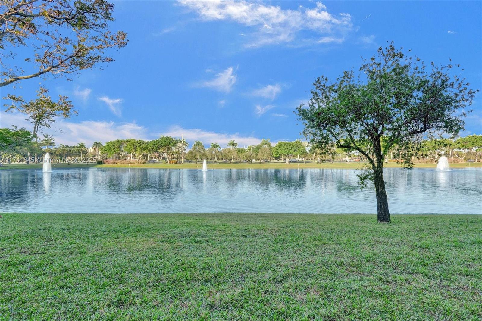 6765 Montego Bay Boulevard, Unit E Boca Raton, FL 33433 - Photo 13 of 91