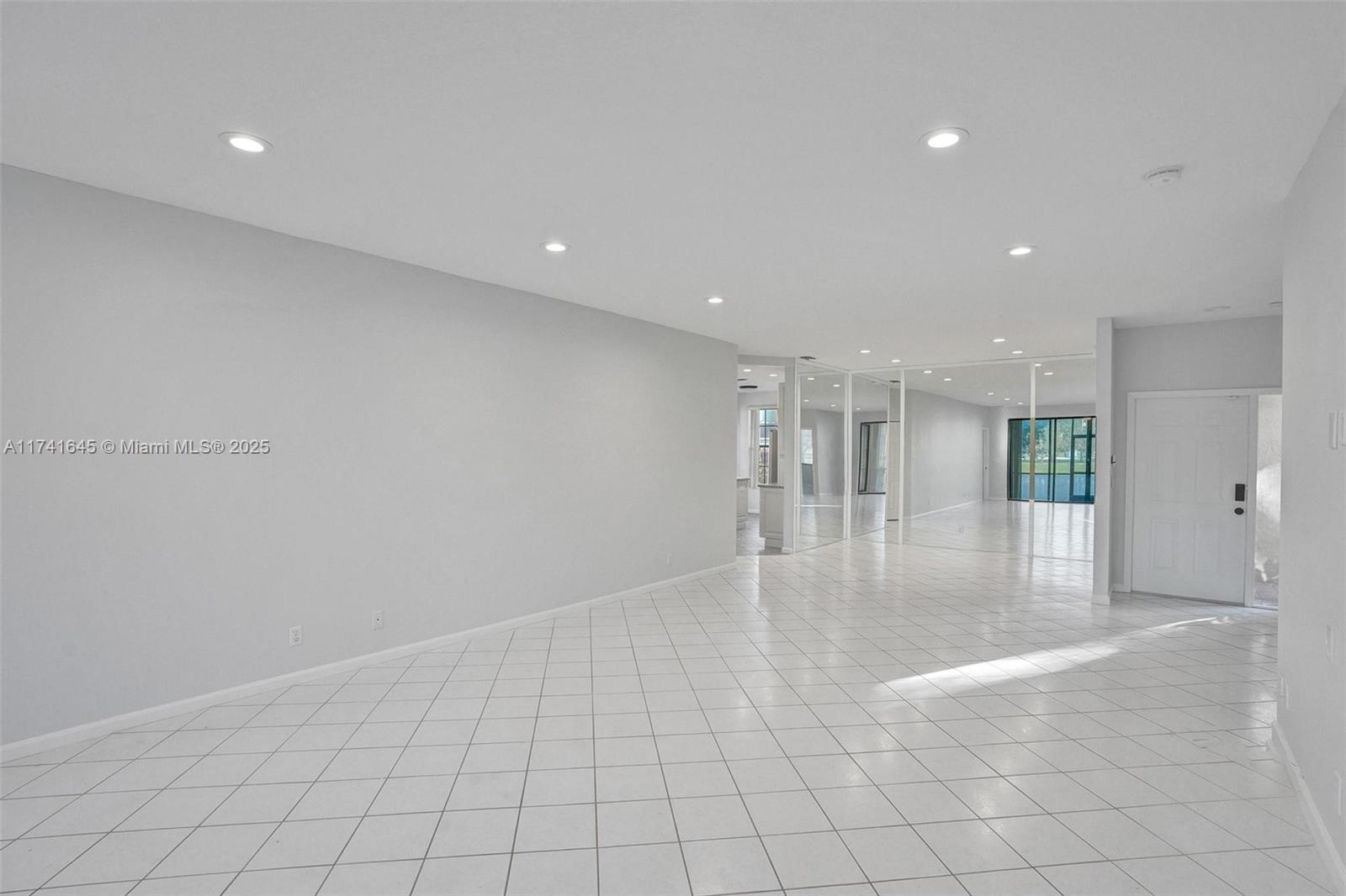 6765 Montego Bay Boulevard, Unit E Boca Raton, FL 33433 - Photo 22 of 91