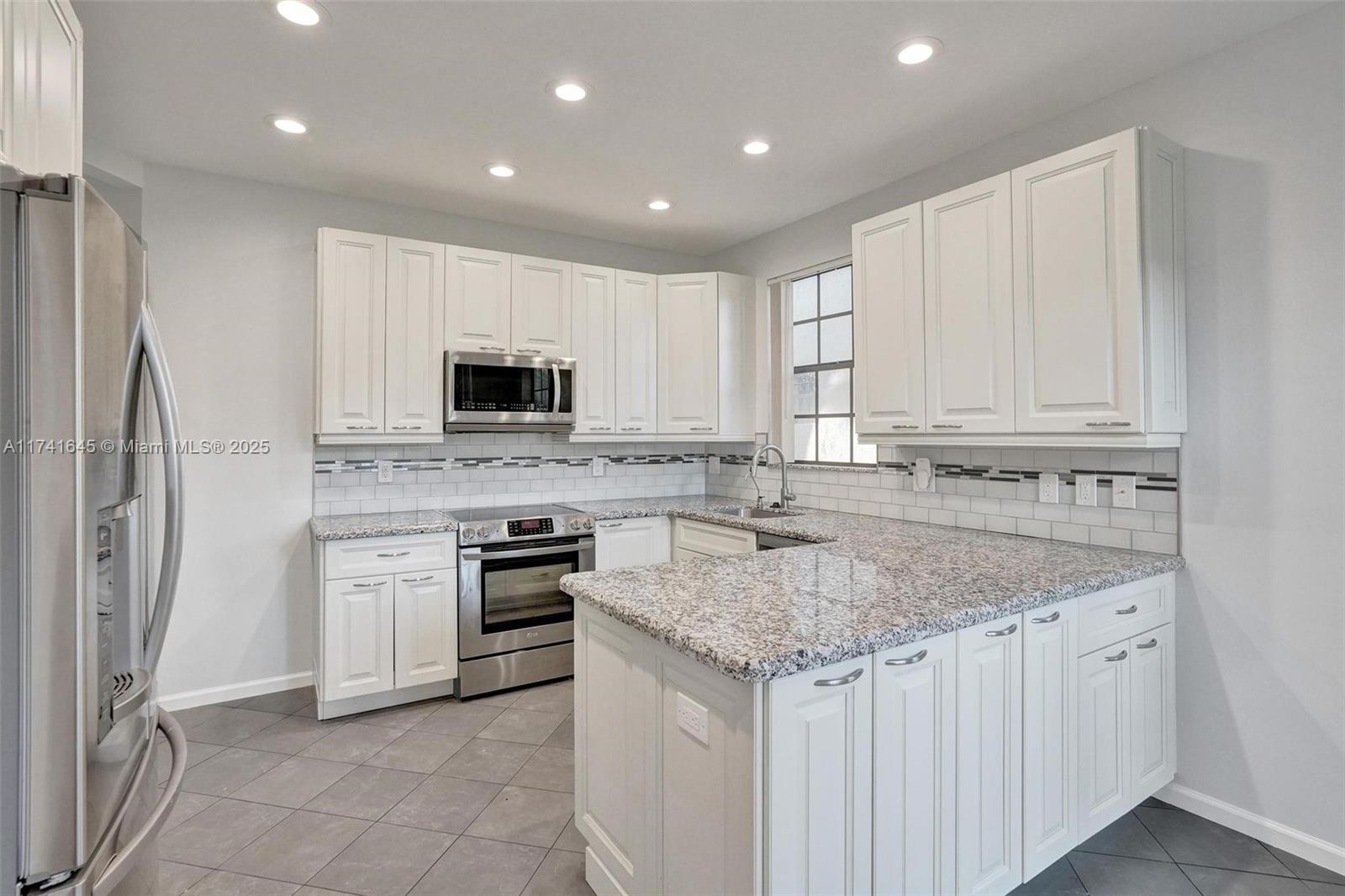 6765 Montego Bay Boulevard, Unit E Boca Raton, FL 33433 - Photo 27 of 91