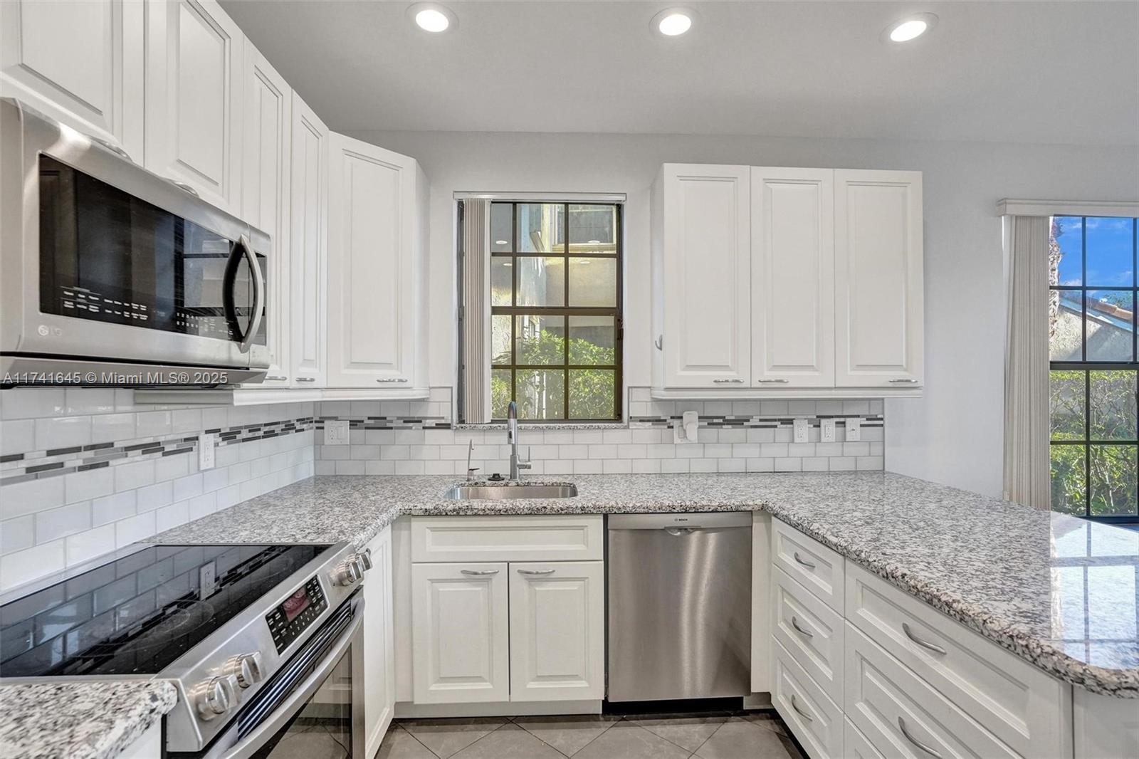 6765 Montego Bay Boulevard, Unit E Boca Raton, FL 33433 - Photo 28 of 91