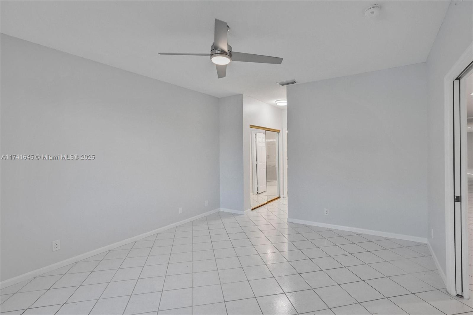 6765 Montego Bay Boulevard, Unit E Boca Raton, FL 33433 - Photo 32 of 91