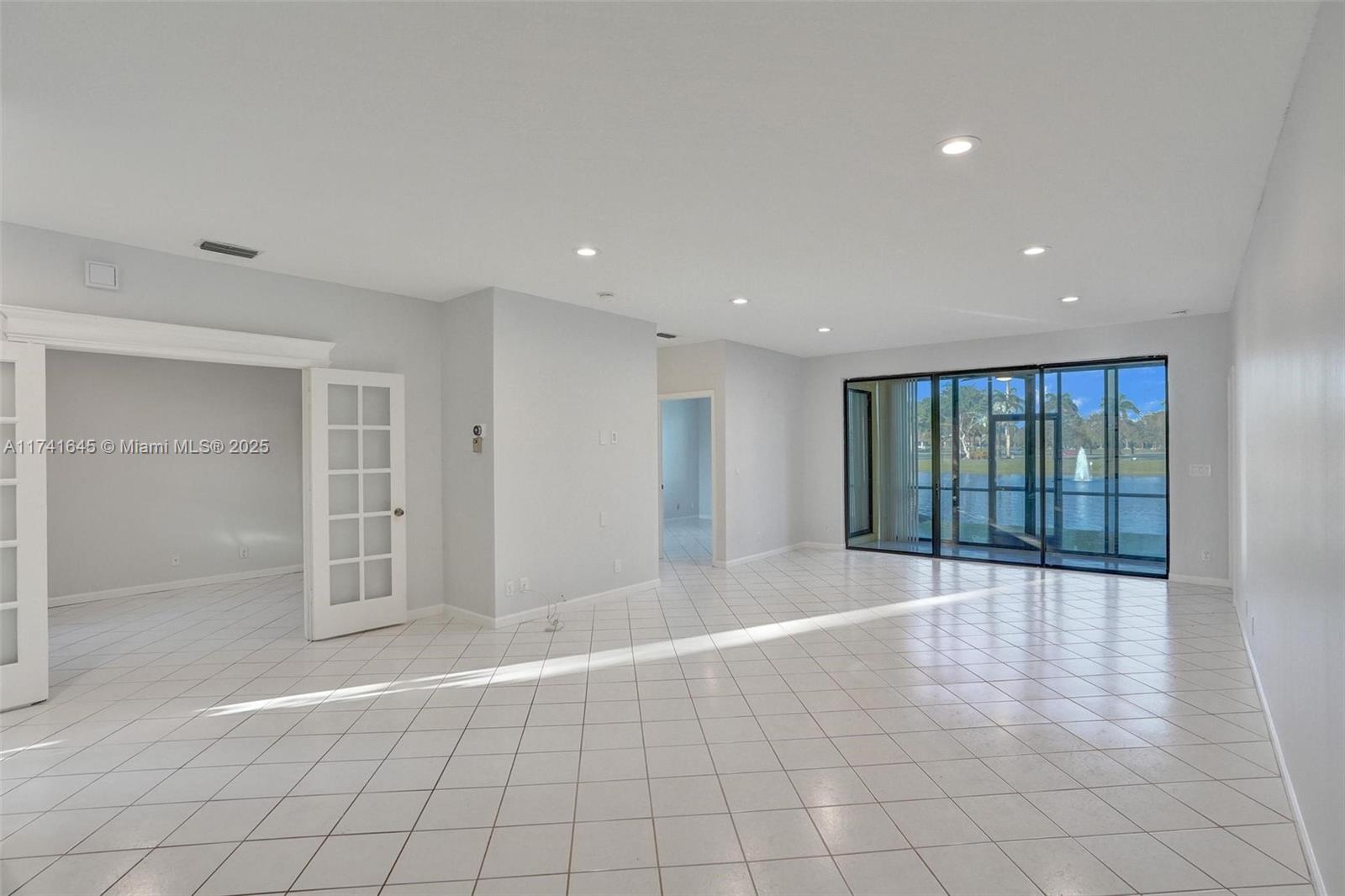 6765 Montego Bay Boulevard, Unit E Boca Raton, FL 33433 - Photo 34 of 91