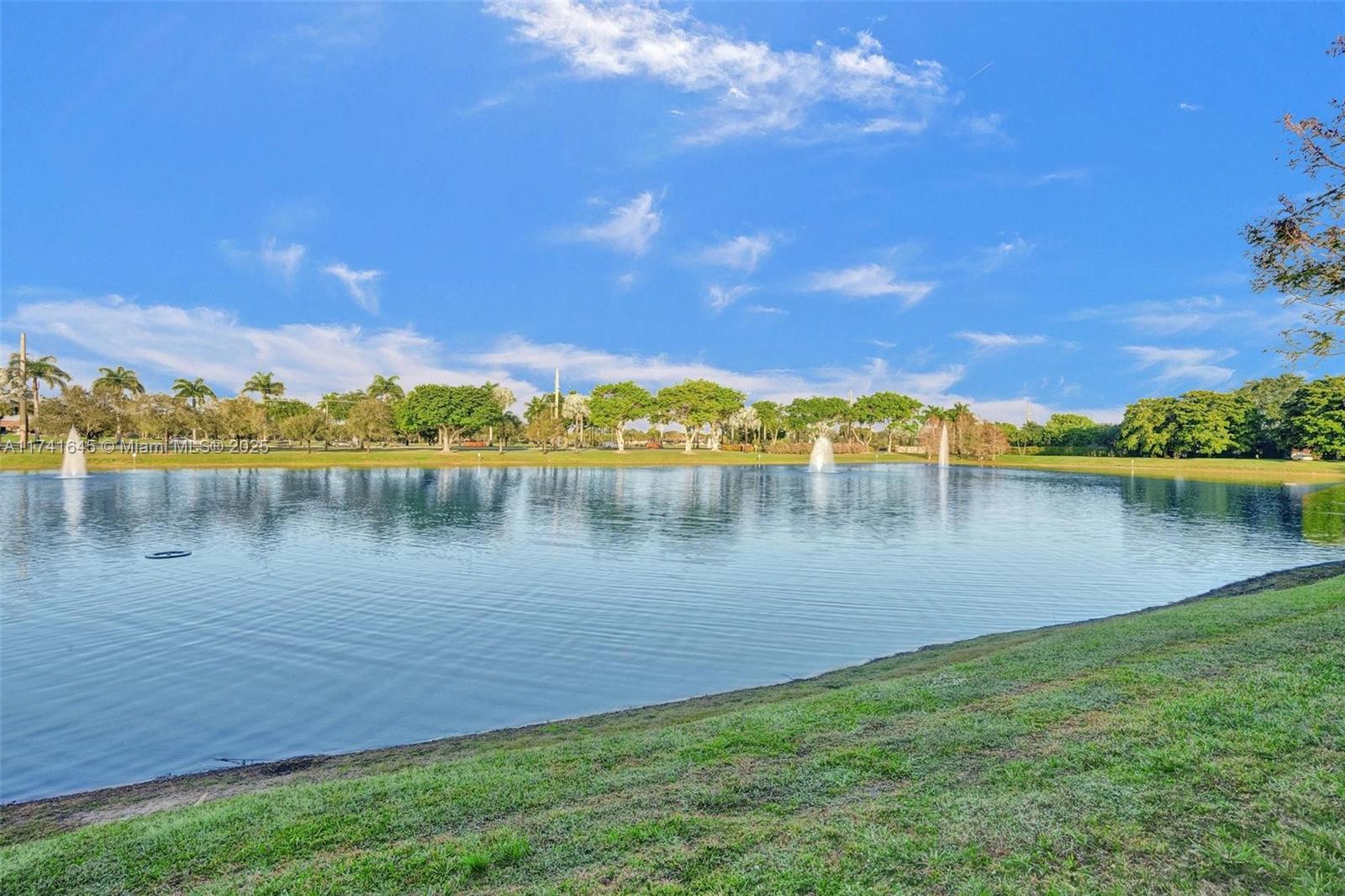 6765 Montego Bay Boulevard, Unit E Boca Raton, FL 33433 - Photo 8 of 91