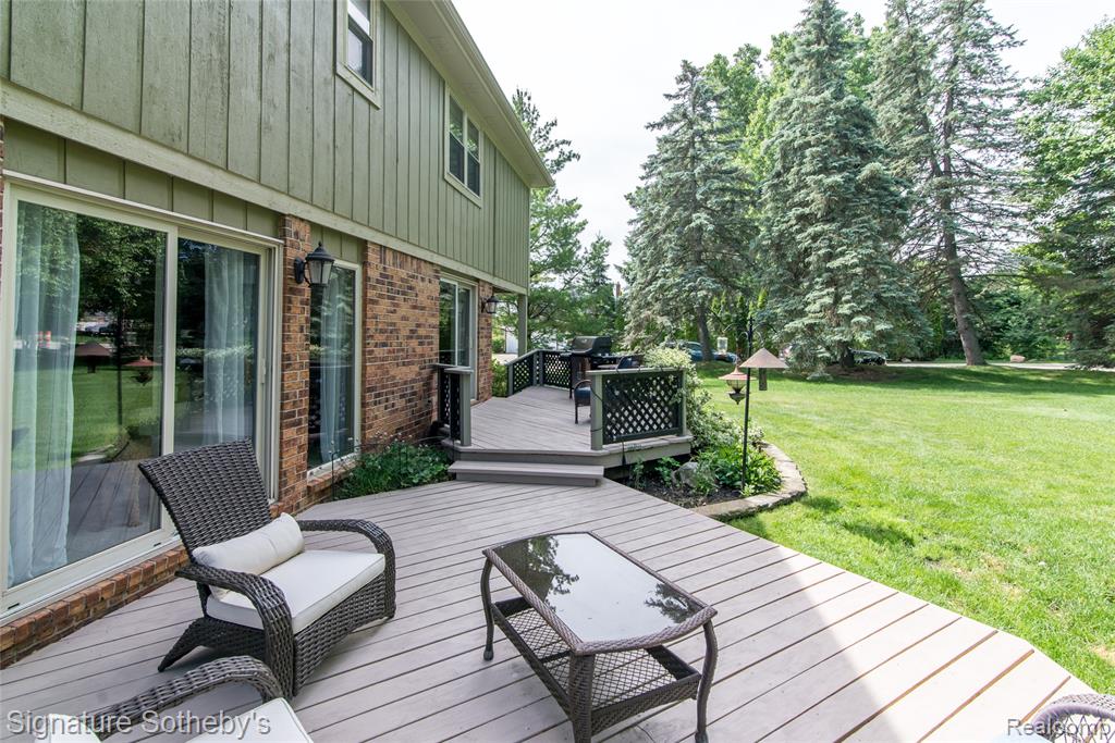 576 Ten Point Drive Rochester Hills, MI 48309 - Photo 5 of 51
