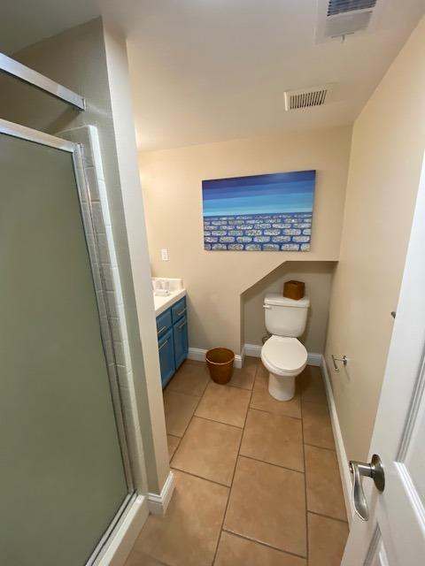 745 Haliburton Way Coalinga, CA 93210 - Photo 22 of 35 a view of bathroom