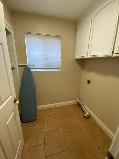 745 Haliburton Way Coalinga, CA 93210 - Photo 23 of 35 a view of an empty room