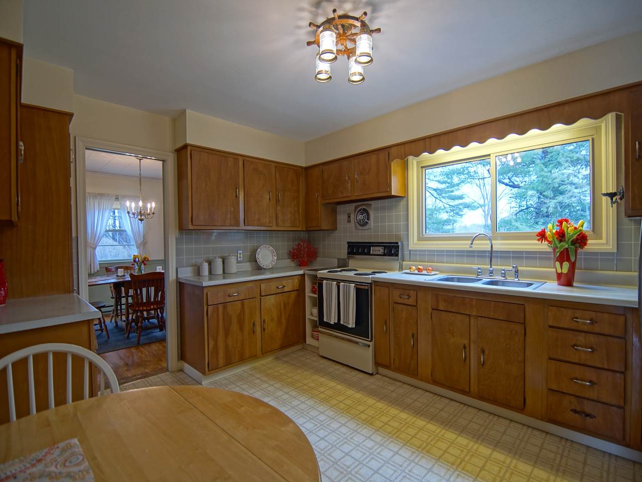 24 Riverbend Road York, ME 03909 - Photo 10 of 29 Gallery Image 10