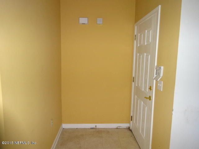 7920 Merrill Road, Unit 2206 Jacksonville, FL 32277 - Photo 3 of 13 DSC01092.JPG
