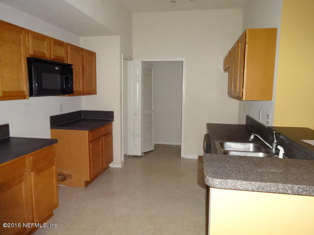 7920 Merrill Road, Unit 2206 Jacksonville, FL 32277 - Photo 5 of 13 DSC01094.JPG