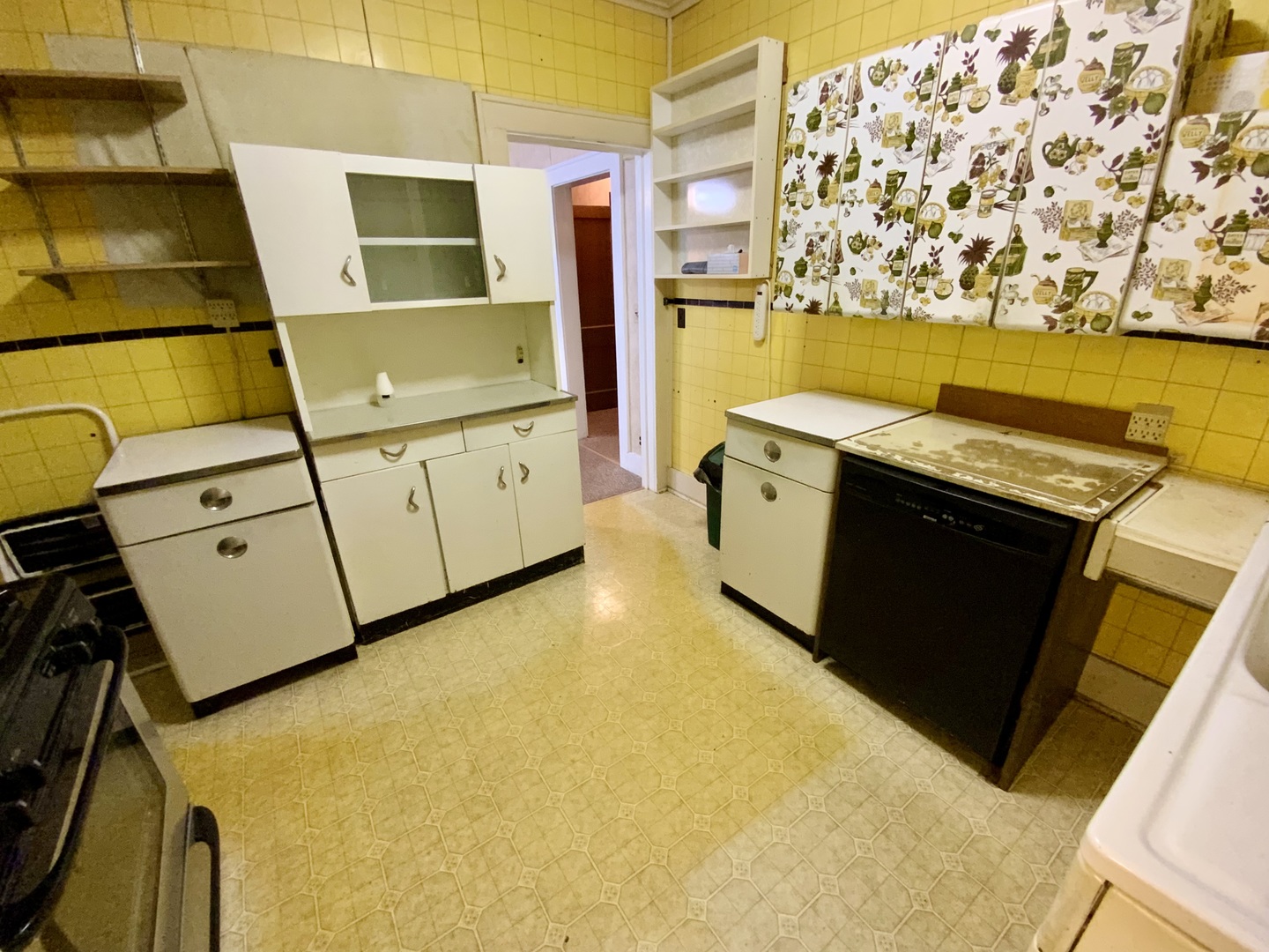 157 Prairie Street Ottawa, IL 61350 - Photo 12 of 20 a utility room with cabinets
