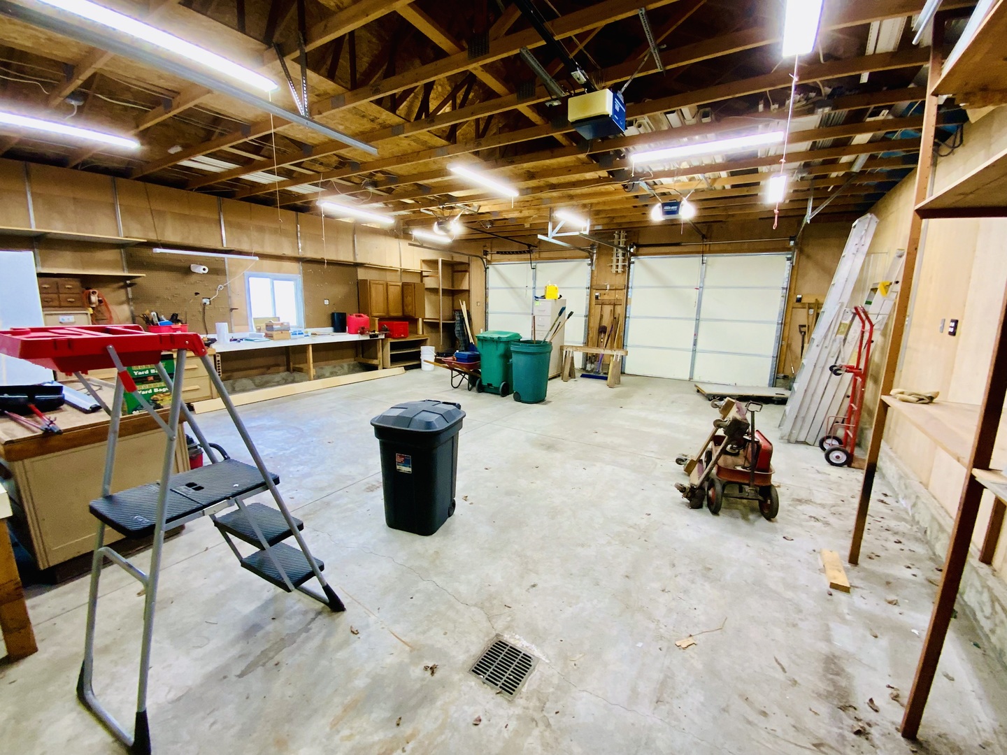 157 Prairie Street Ottawa, IL 61350 - Photo 16 of 20 a view of a room with gym equipment