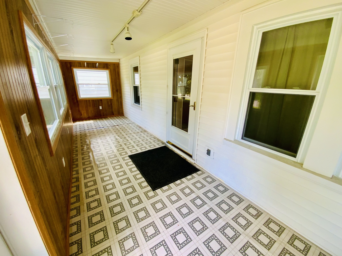 157 Prairie Street Ottawa, IL 61350 - Photo 2 of 20 a view of an entryway door