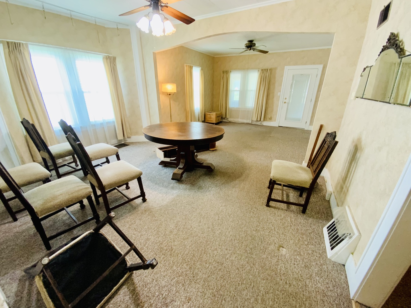 157 Prairie Street Ottawa, IL 61350 - Photo 4 of 20 a living room with furniture and a window
