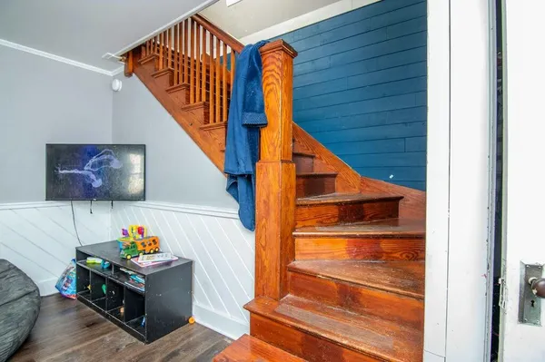 $200,000 | 49 Nichol Street, Paris, ME 04281