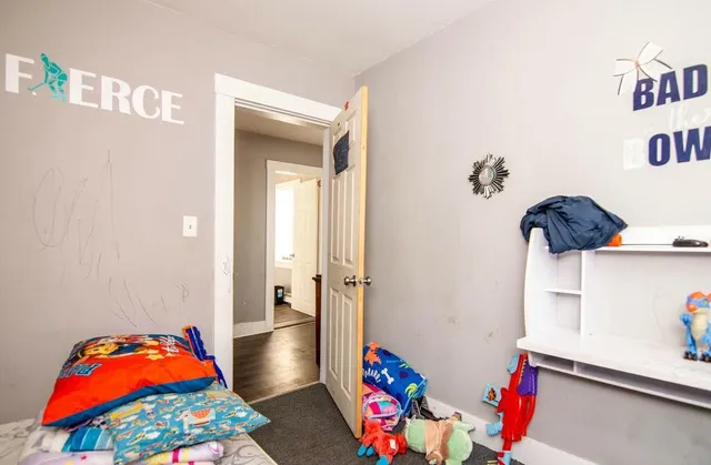 $200,000 | 49 Nichol Street, Paris, ME 04281