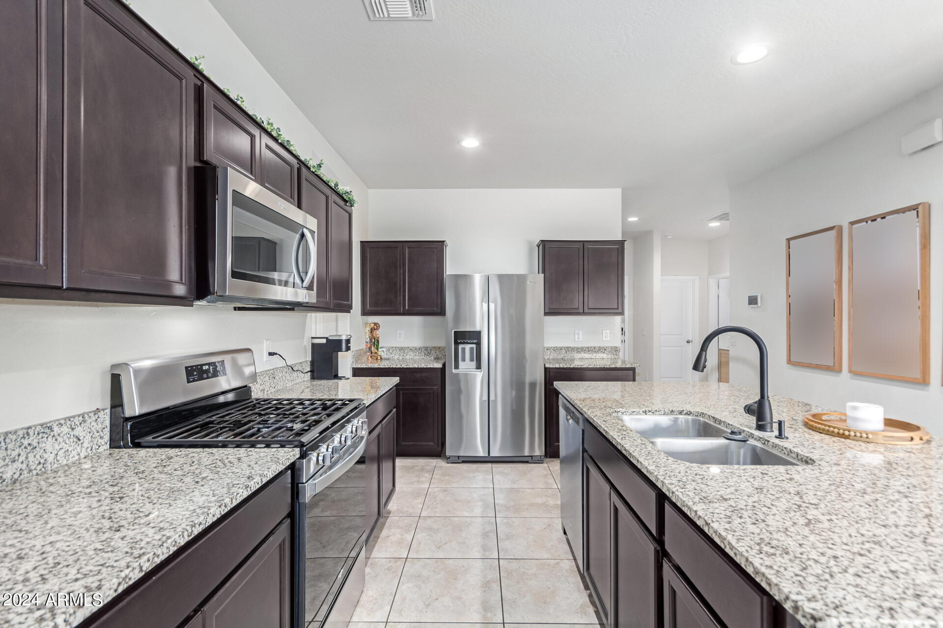 31013 West Mitchell Drive Buckeye, AZ 85396 - Photo 13 of 39 0013-13 - Mitchell