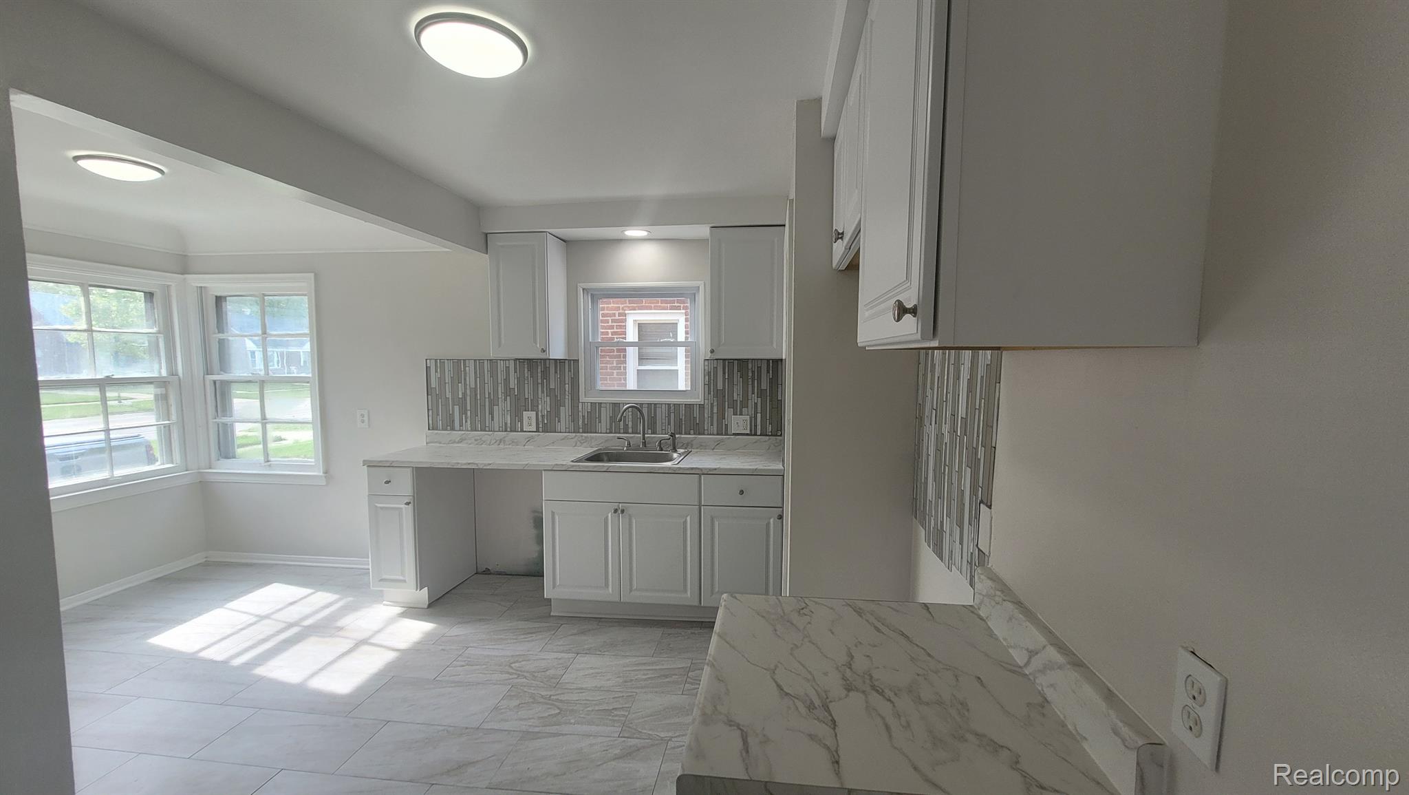 19501 Burt Road Detroit, MI 48219 - Photo 3 of 11 Gallery Image 3