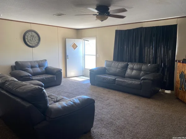 $189,900 | 305 East Runge Street, Karnes City, TX 78118