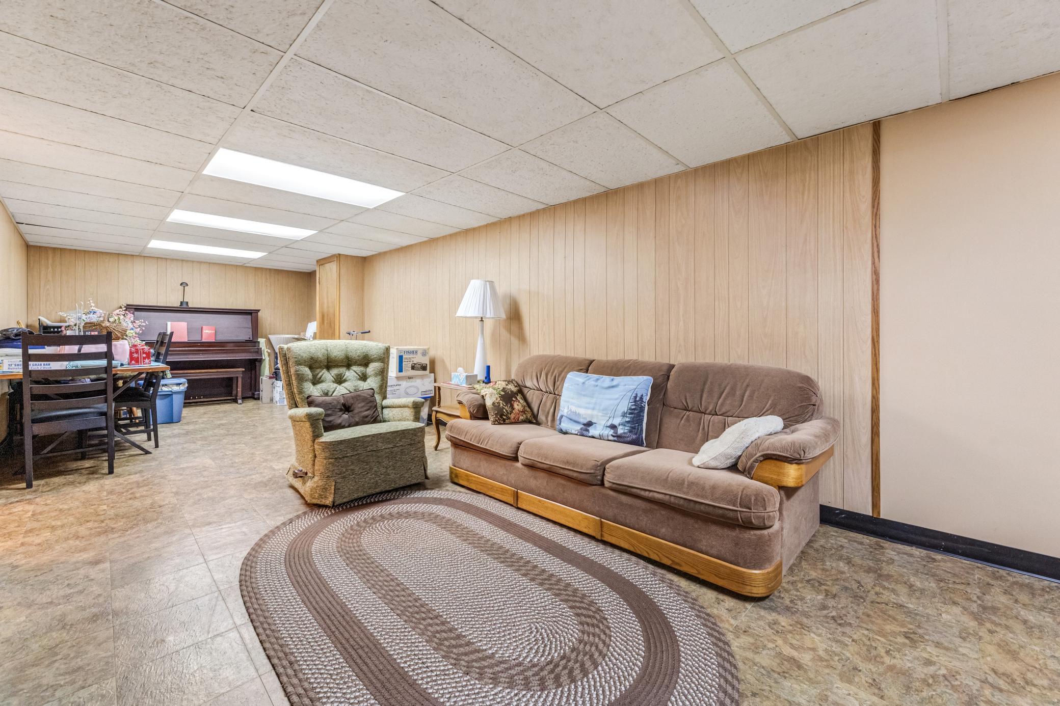 1402 6th Street Northwest Austin, MN 55912 - Photo 23 of 31