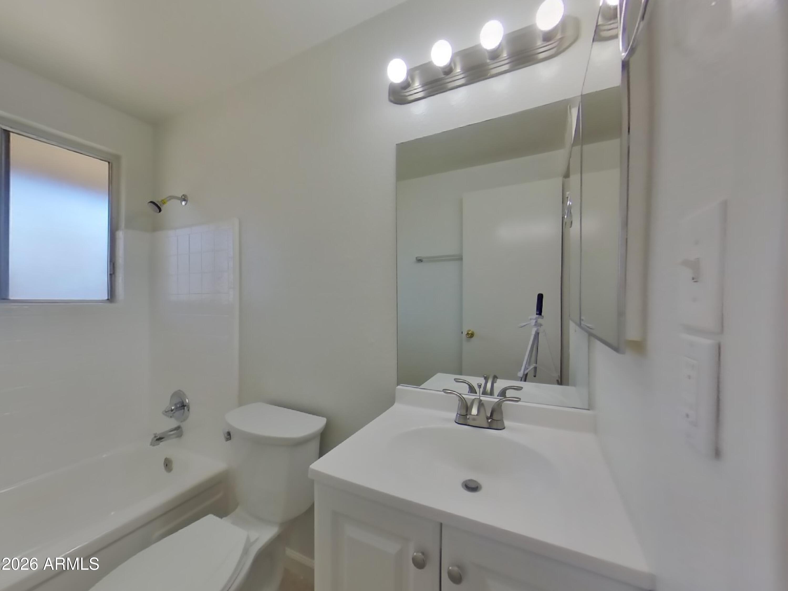 3830 West Royal Palm Road Phoenix, AZ 85051 - Photo 17 of 20 16_Image_Cd7yWx9pX5