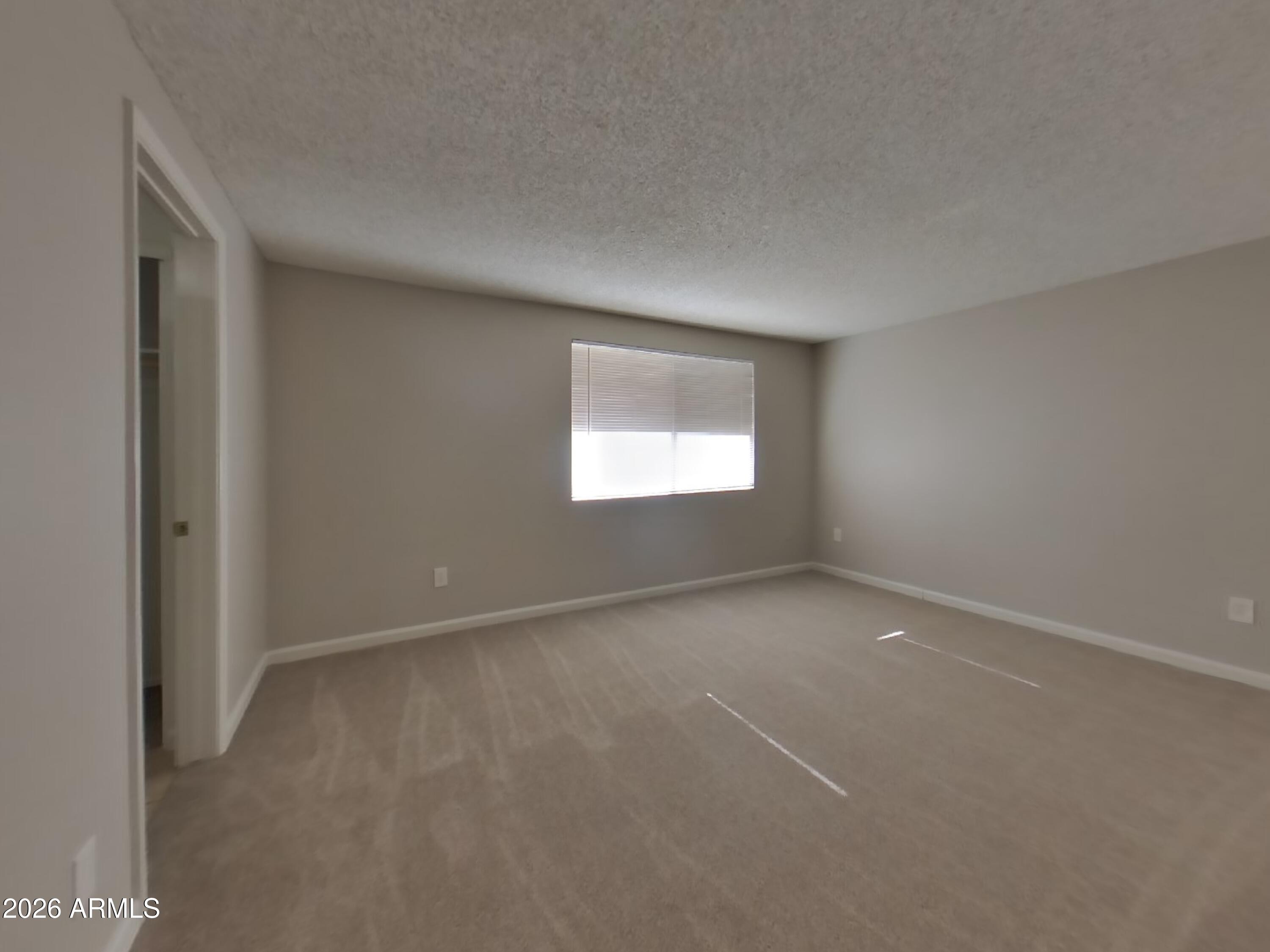 3830 West Royal Palm Road Phoenix, AZ 85051 - Photo 9 of 20 8_Image_KYqpbEv9FT