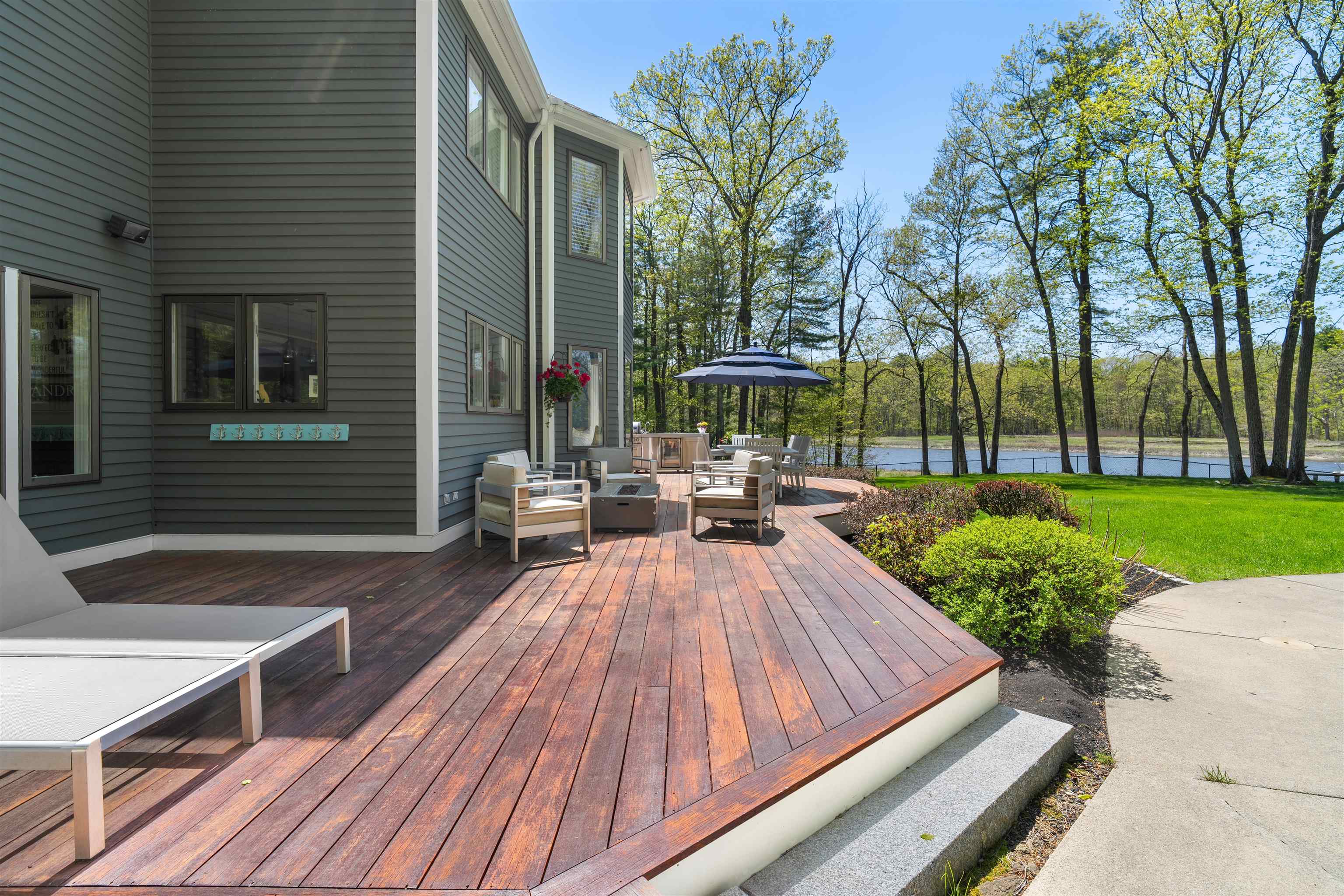 8 Wingate Court Stratham, NH 03885 - Photo 8 of 51