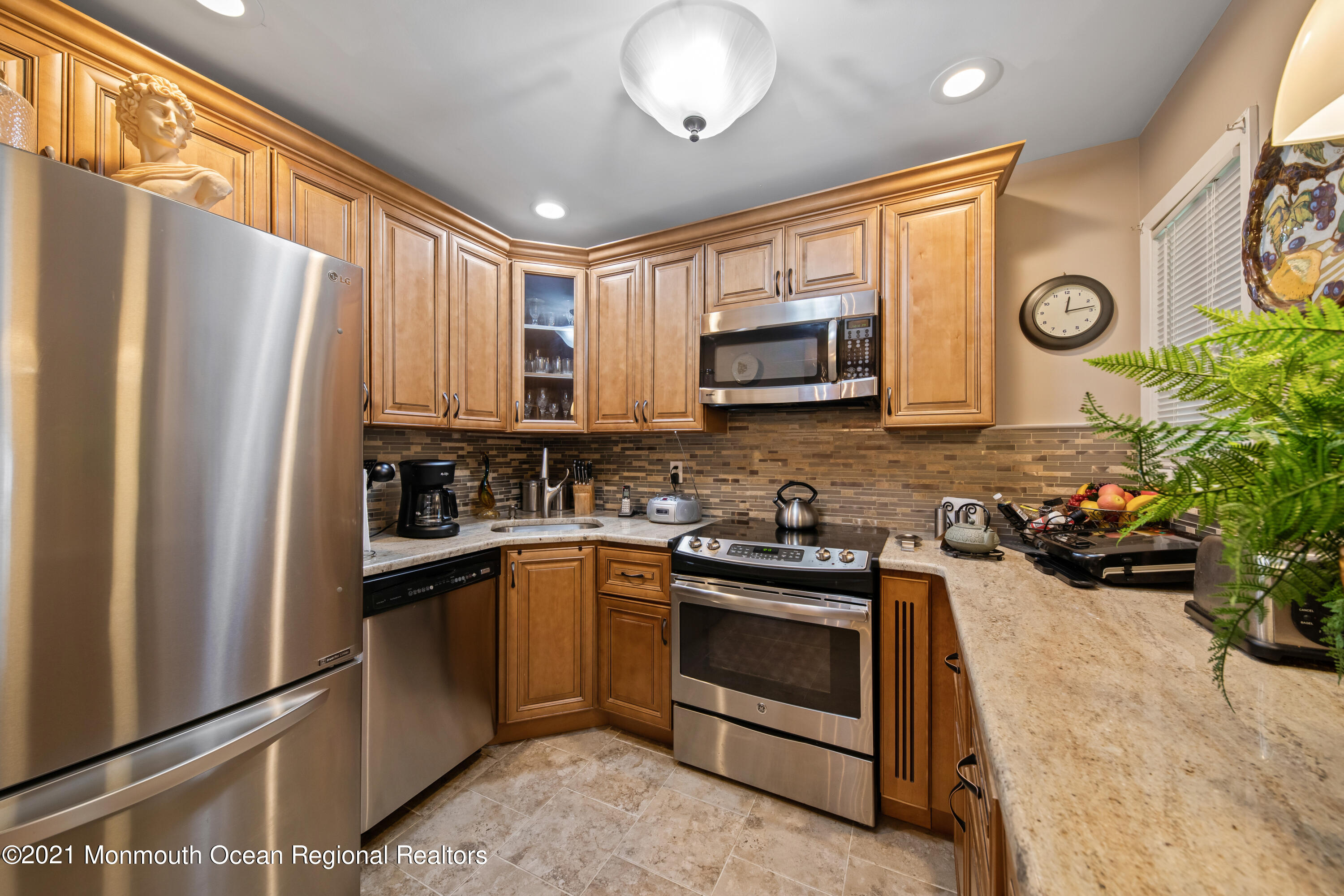 92 Arrowood Road, Unit G Manalapan, NJ 07726 - Photo 7 of 20 92ArrowoodRd-9