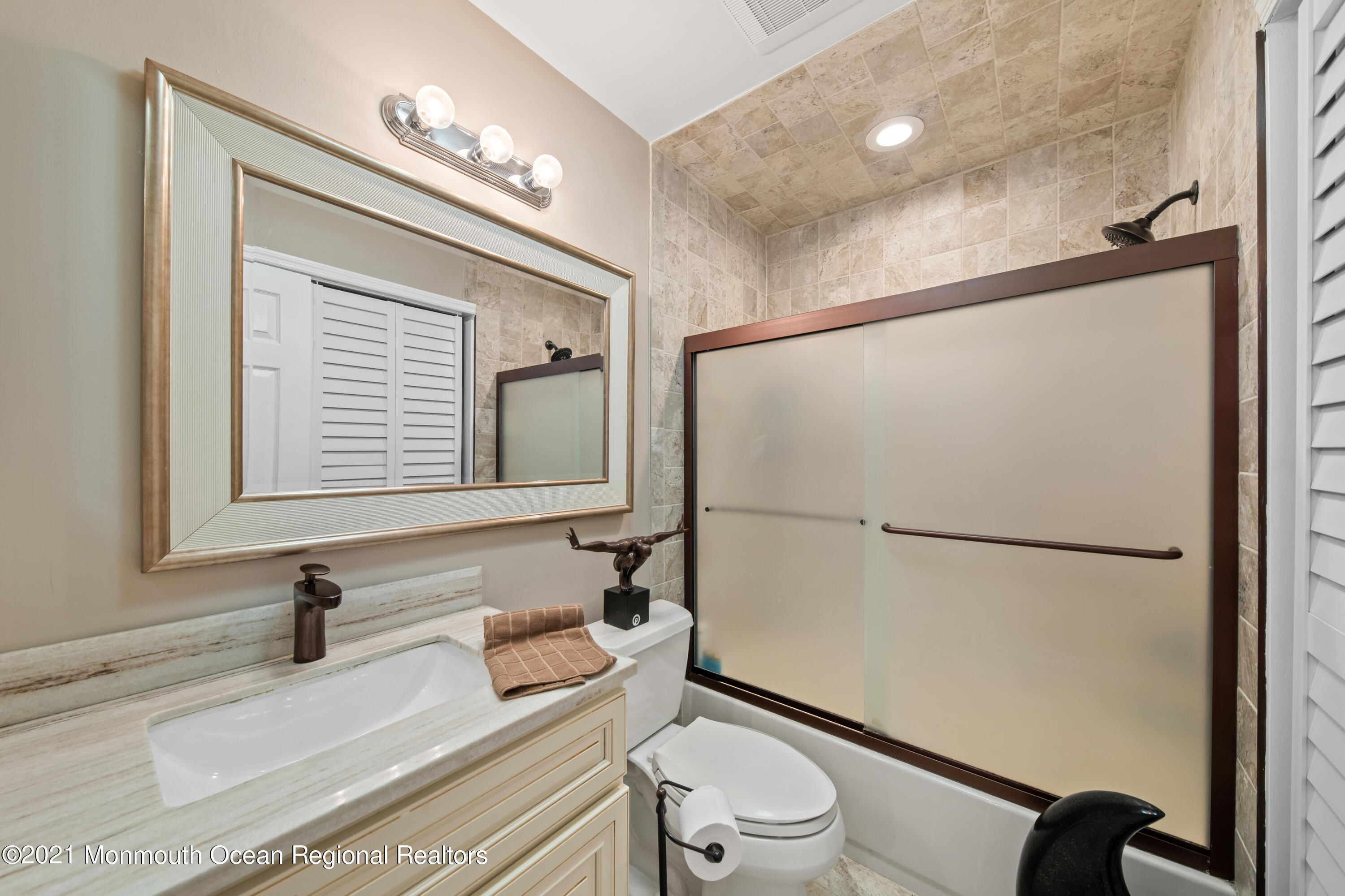 92 Arrowood Road, Unit G Manalapan, NJ 07726 - Photo 10 of 20 92ArrowoodRd-6