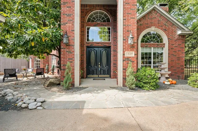 $725,000 | 1537 South Story Road, Irving, TX 75060
