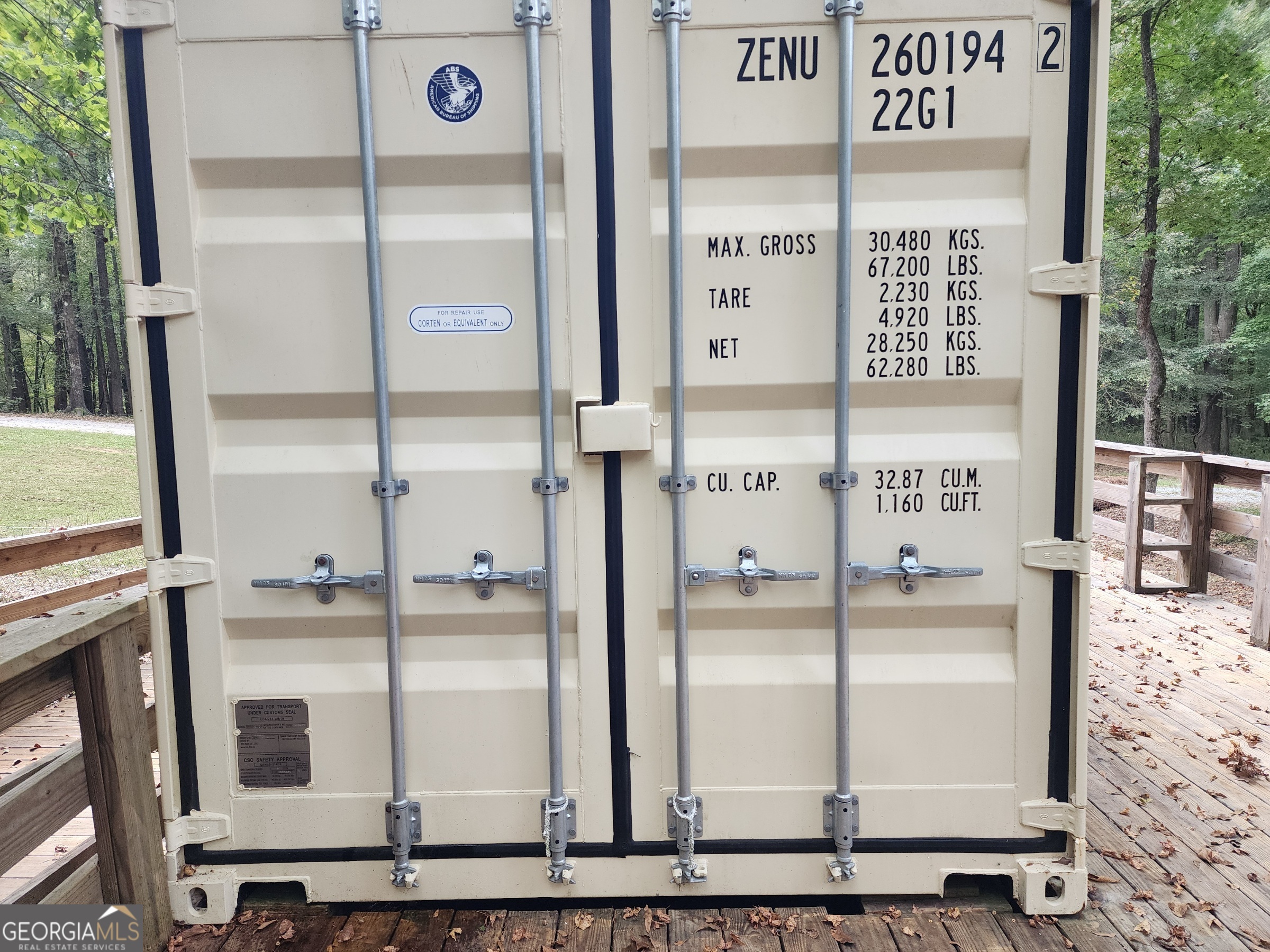 260 Old Copelan Road Southeast Eatonton, GA 31024 - Photo 56 of 88 a picture of a bathroom with mirror gate