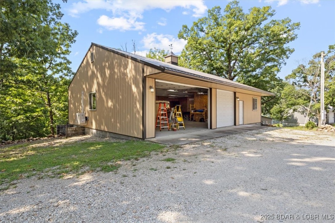 33682 Daybreak Road Gravois Mills, MO 65037 - Photo 4 of 46