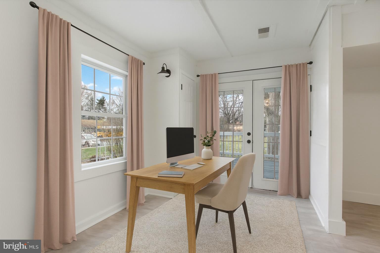 2515 Mummasburg Road Gettysburg, PA 17325 - Photo 9 of 22 a workspace with furniture and a window