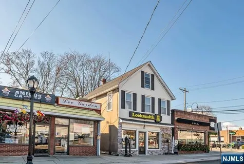 $849,000 | 10 West Prospect Street, Waldwick, NJ 07463