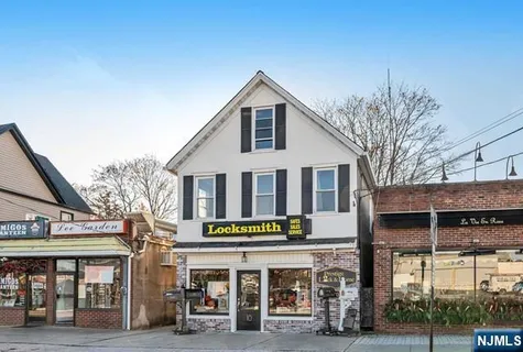 $849,000 | 10 West Prospect Street, Waldwick, NJ 07463