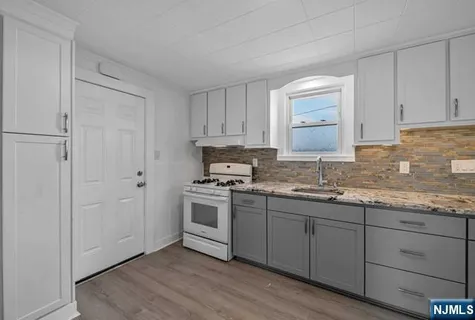 $849,000 | 10 West Prospect Street, Waldwick, NJ 07463