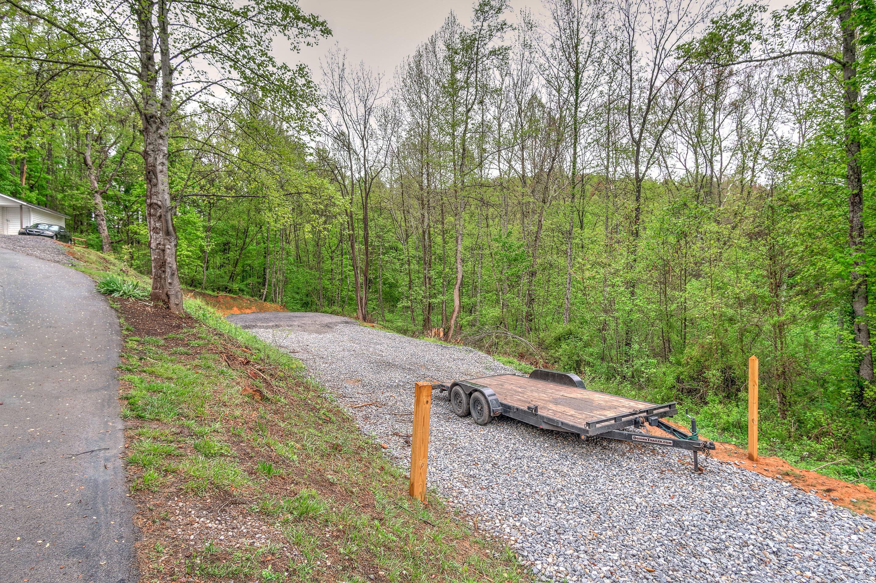 850 Hickory Tree Road Bristol, TN 37620 - Photo 17 of 37 Second Driveway