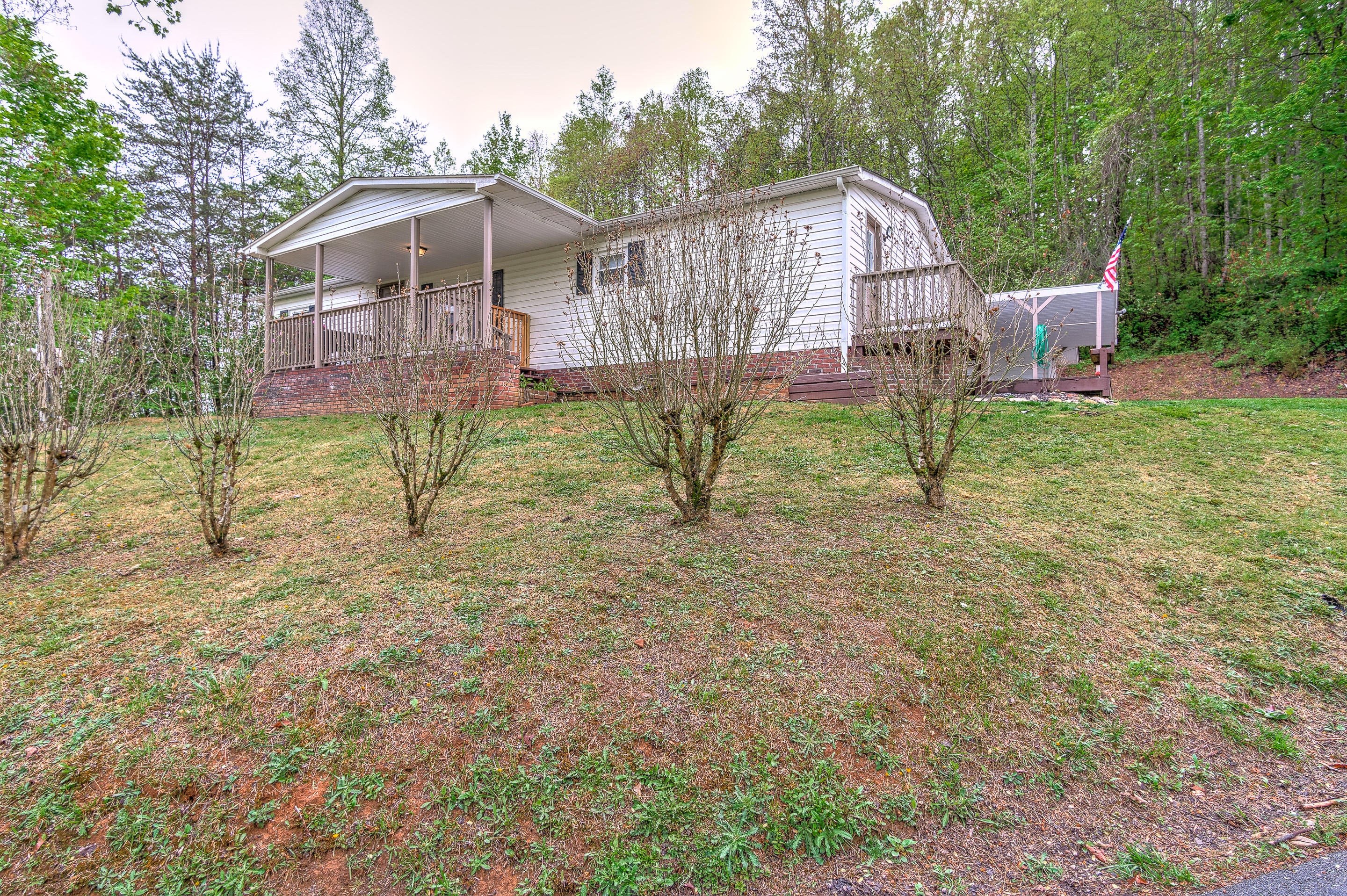850 Hickory Tree Road Bristol, TN 37620 - Photo 4 of 37 Front