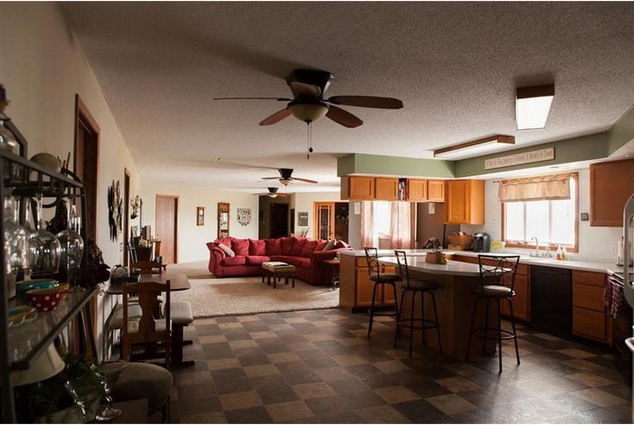 2911 Coppock Road Washington, IA 52353 - Photo 4 of 18 Gallery Image 4