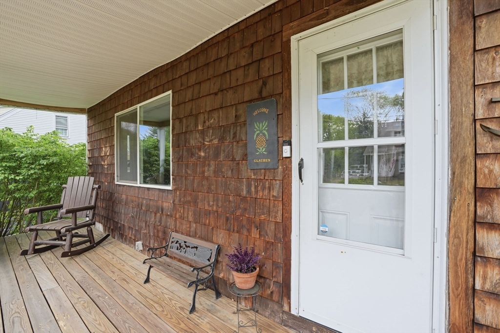 13 Clapp Road Hanover, MA 02339 - Photo 4 of 33