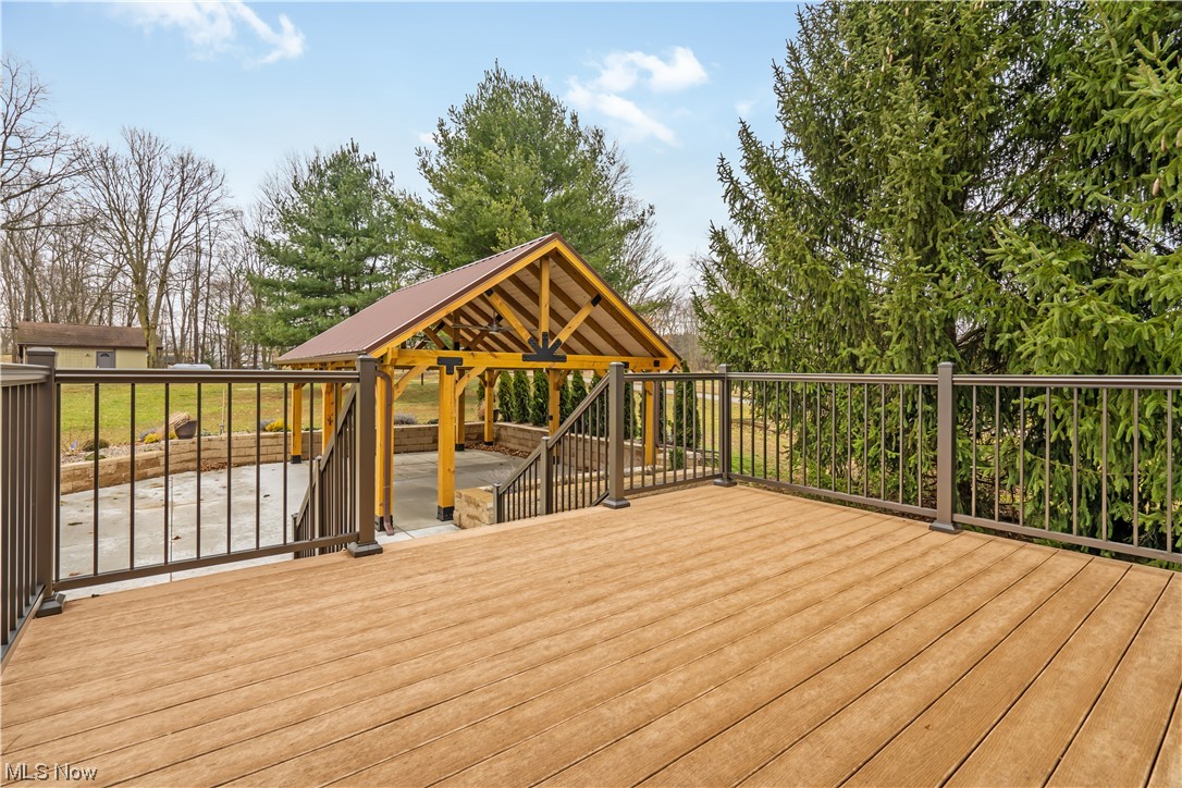 12945 Easton Road Rittman, OH 44270 - Photo 24 of 33 Deck