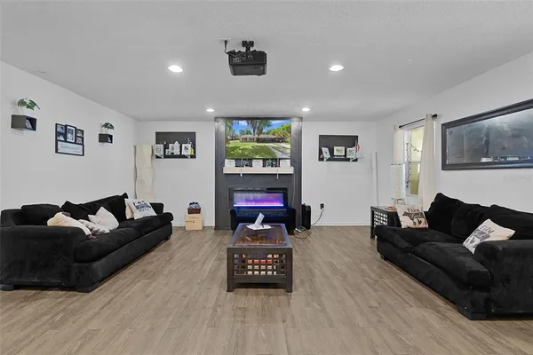 $389,900 | 1124 Grant Avenue, Mount Dora, FL 32757