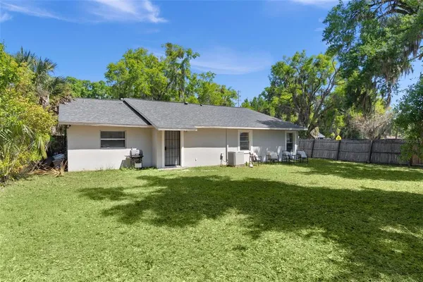 $389,900 | 1124 Grant Avenue, Mount Dora, FL 32757