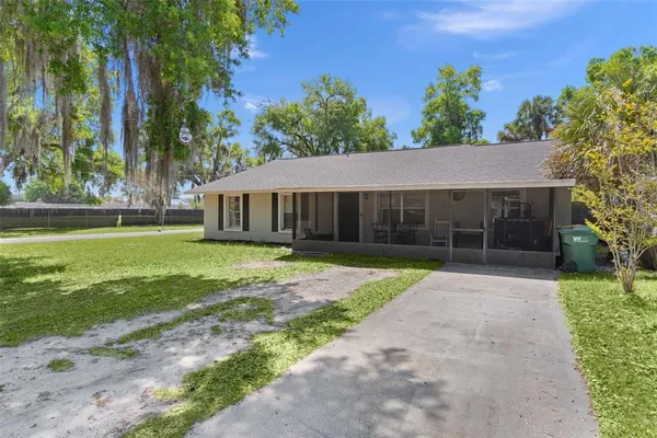 $389,900 | 1124 Grant Avenue, Mount Dora, FL 32757