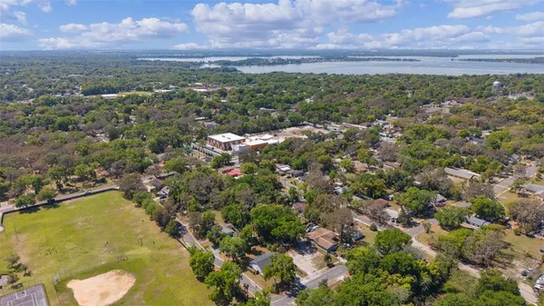 $389,900 | 1124 Grant Avenue, Mount Dora, FL 32757