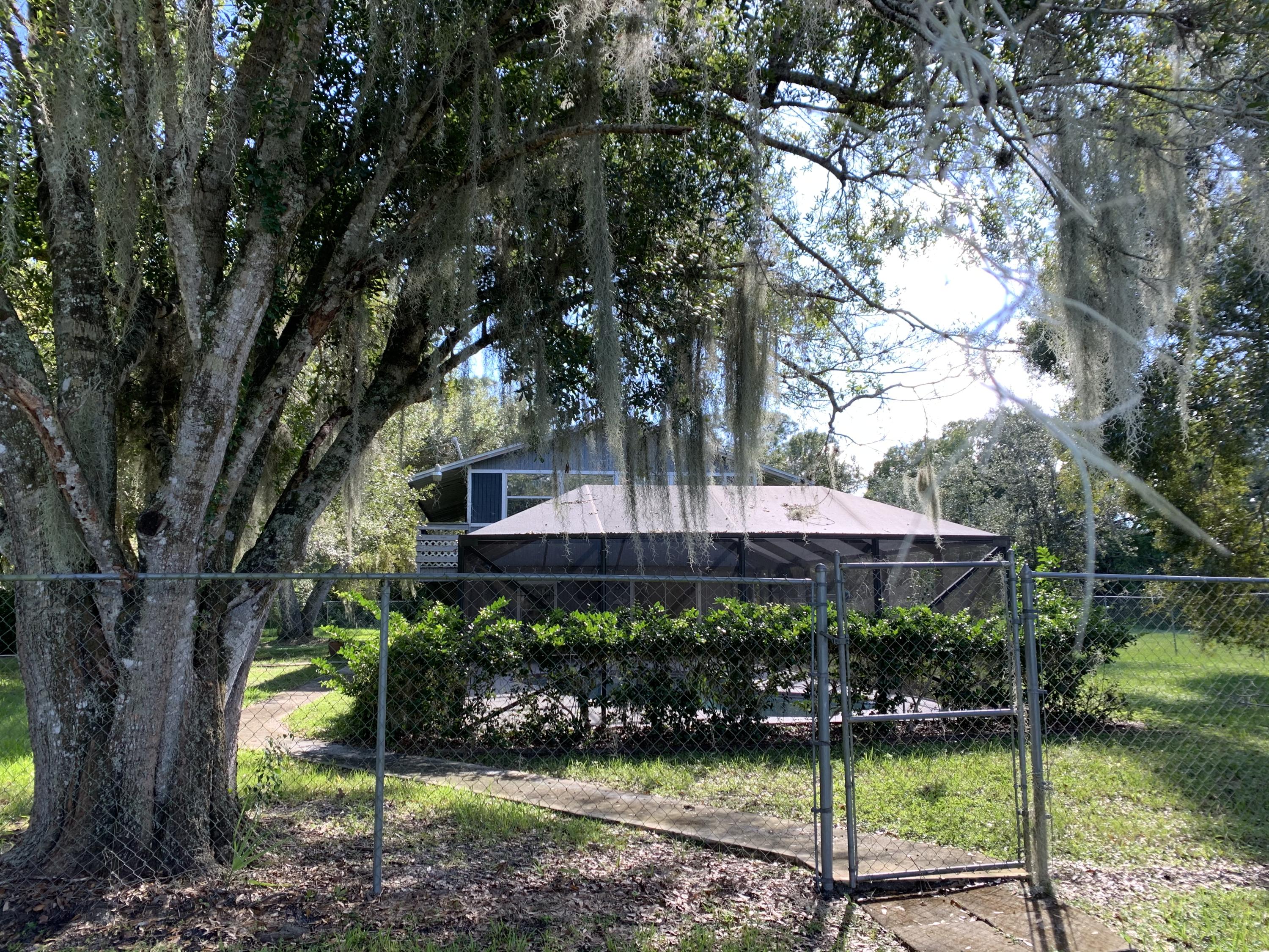 5175 Melville Road Fort Pierce, FL 34982 - Photo 3 of 15 Photo Nov 11, 1 29 32 PM