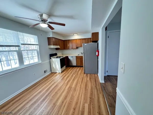 $2,350 | 15 Hanover Square, Unit C, Middlesex, NJ 08846